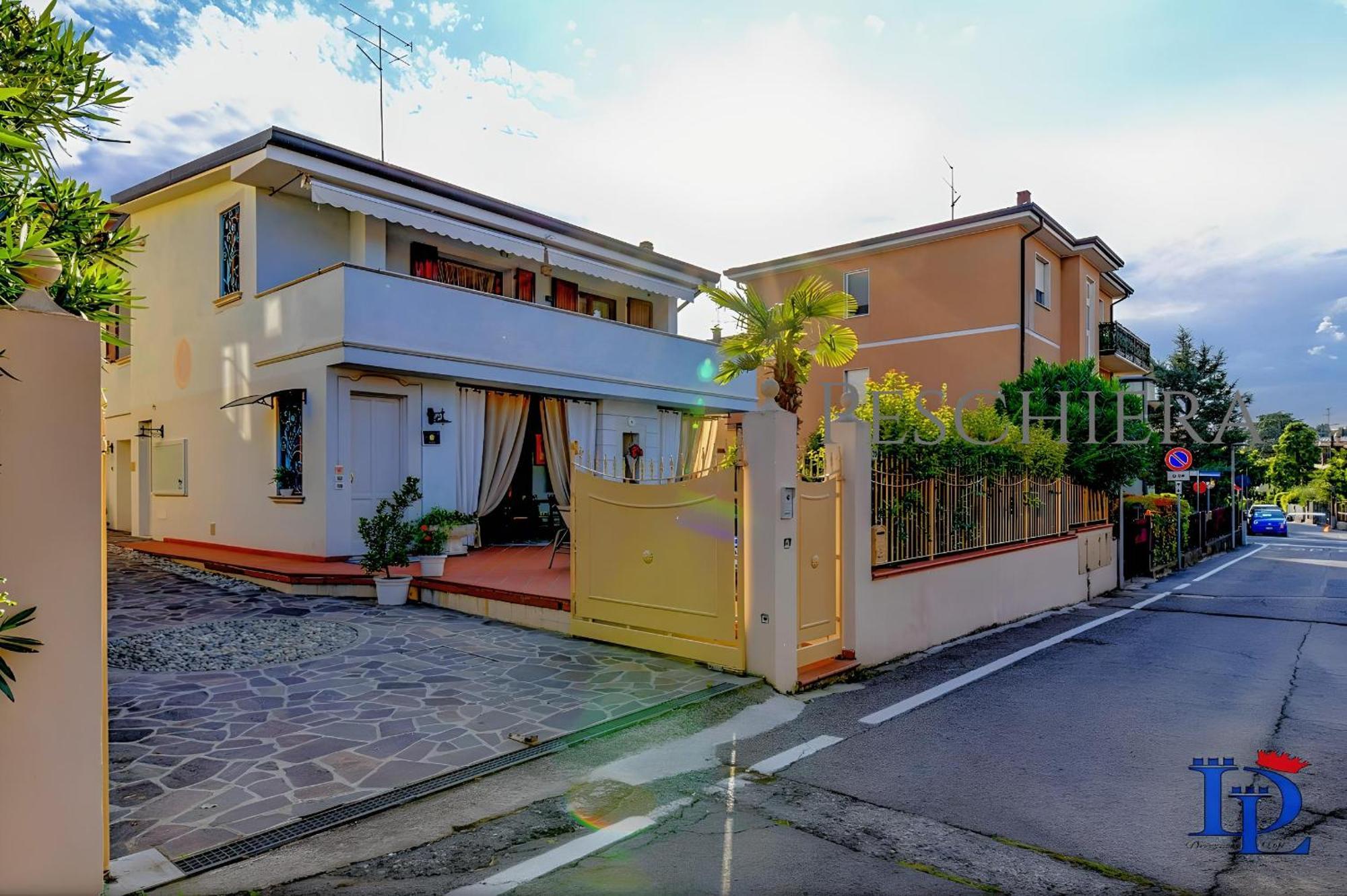 Desenzanoloft Official Partner Marriott Homes & Villas - Garden & Pool Desenzano del Garda Buitenkant foto